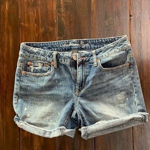 American Eagle boyfriend short